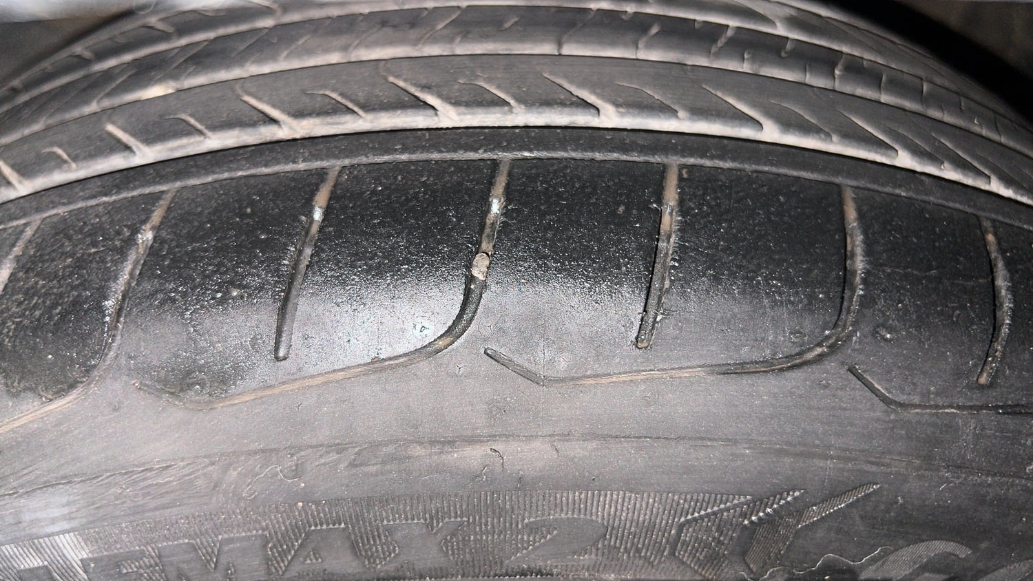Used 2020 kia Seltos HTX IVT 1.5 Petrol Automatic tyres LEFT FRONT TYRE TREAD VIEW
