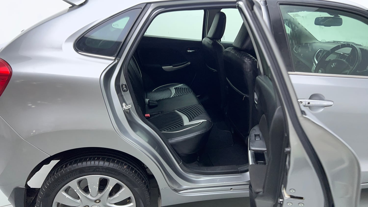 Used 2018 Maruti Suzuki Baleno Alpha 1.2 Petrol Manual interior RIGHT SIDE REAR DOOR CABIN VIEW