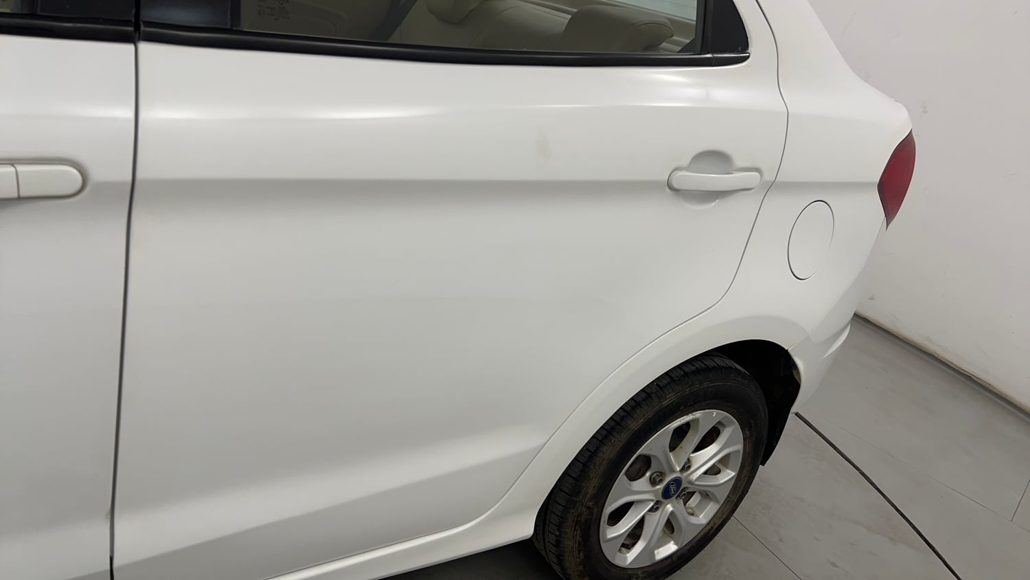 Used 2016 Ford Figo Aspire Titanium 1.2 Ti-VCT Petrol Manual dents MINOR SCRATCH