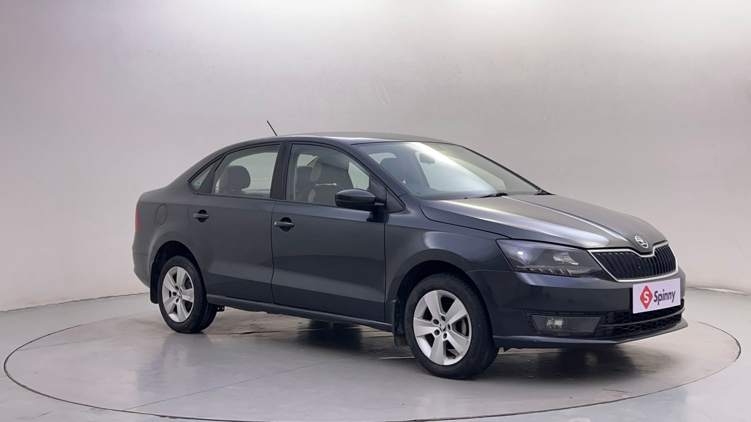 Used 2019 Skoda Rapid Ambition 1.5 TDI AT Diesel Automatic exterior RIGHT FRONT CORNER VIEW
