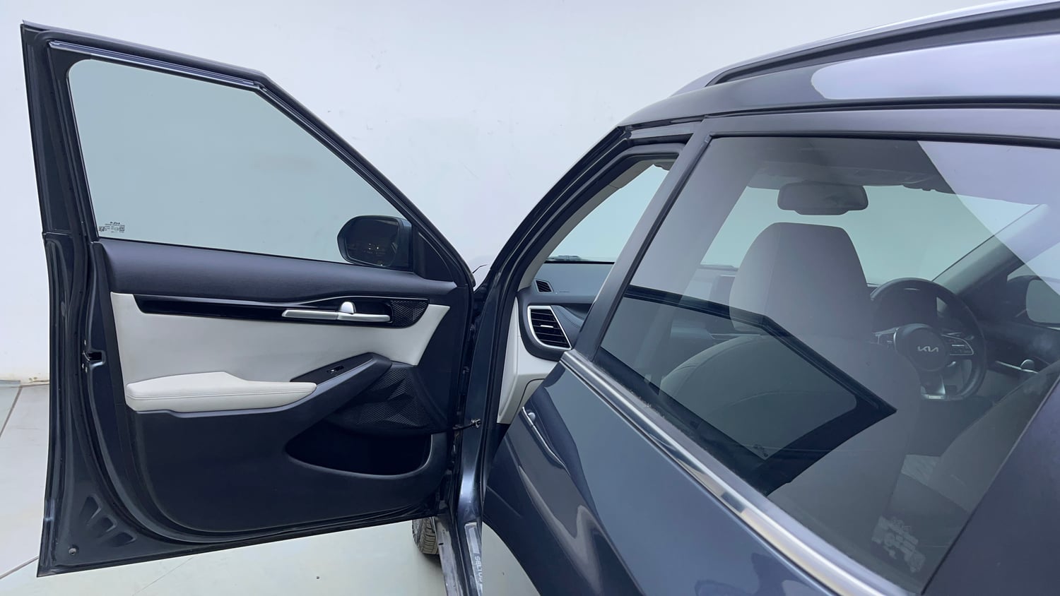 Used 2023 Kia Seltos HTX 1.5 Diesel AT Diesel Automatic interior LEFT FRONT DOOR OPEN VIEW