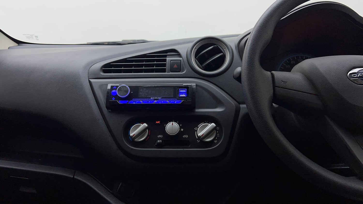 Used 2018 Datsun Redi-GO A Petrol Manual interior MUSIC SYSTEM & AC CONTROL VIEW