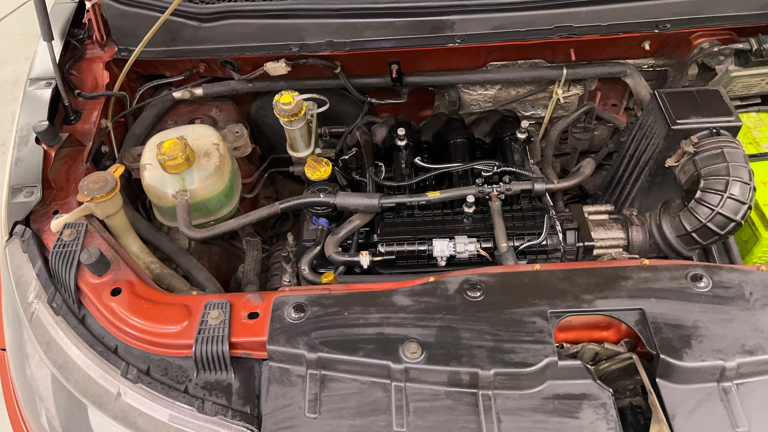 Used 2016 Mahindra KUV100 K4 5 STR Petrol Manual engine ENGINE RIGHT SIDE VIEW