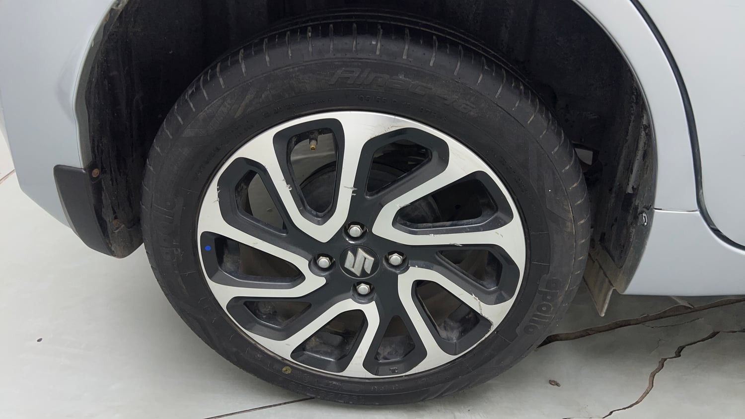 Used 2024 Maruti Suzuki Baleno Alpha MT Petrol Manual tyres RIGHT REAR TYRE RIM VIEW