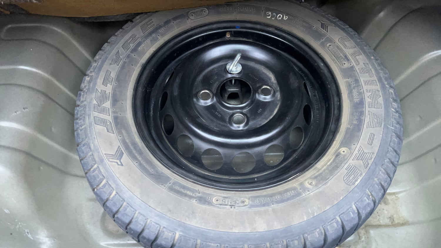 Used 2014 Maruti Suzuki Alto 800 Vxi Petrol Manual tyres SPARE TYRE VIEW