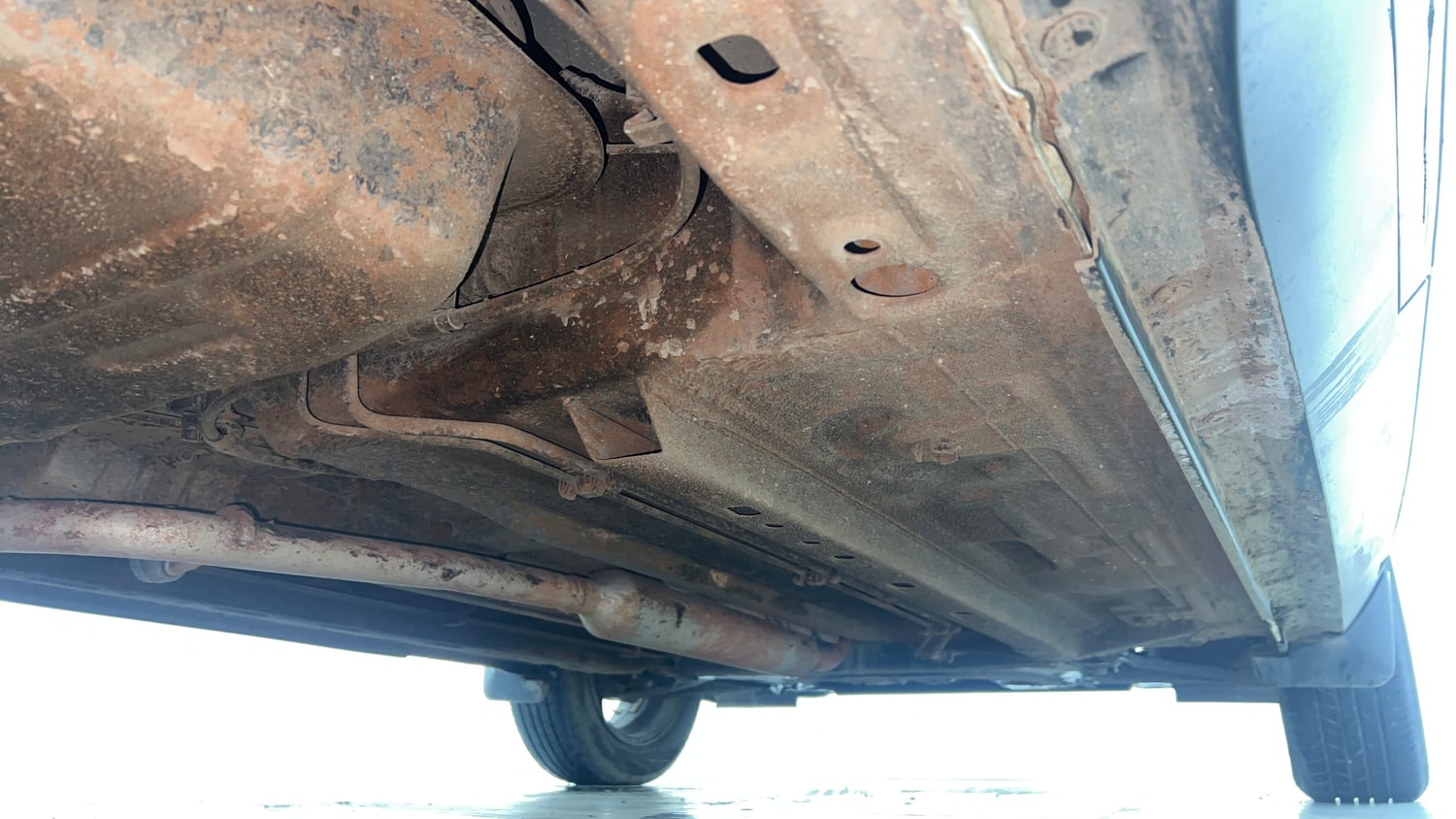 Used 2022 Nissan Magnite XV Turbo Petrol Manual extra REAR RIGHT UNDERBODY VIEW