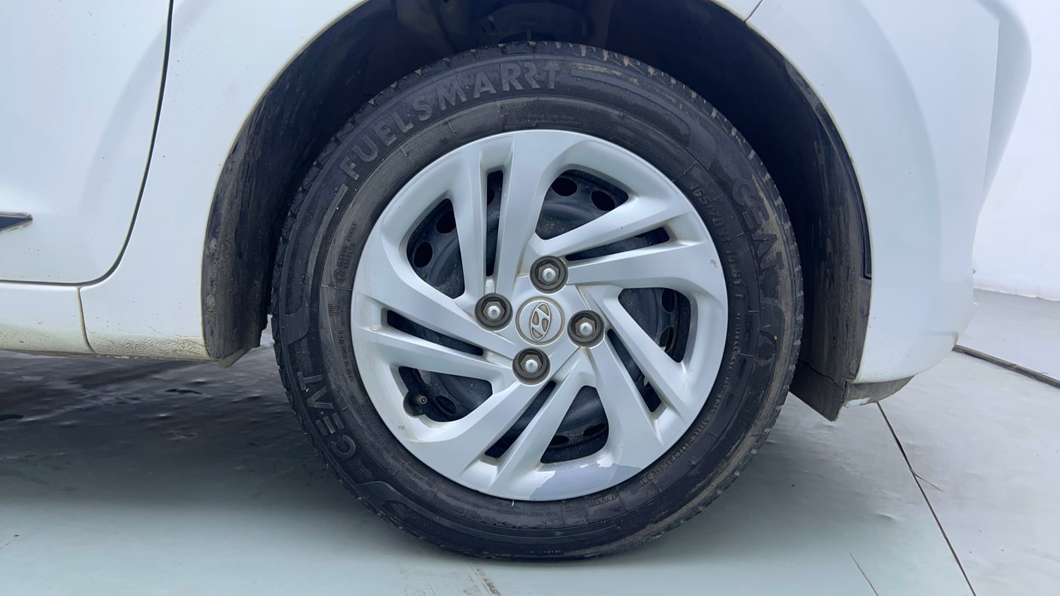 Used 2022 Hyundai Grand i10 Nios Magna 1.2 Kappa VTVT CNG Cng Manual tyres RIGHT FRONT TYRE RIM VIEW