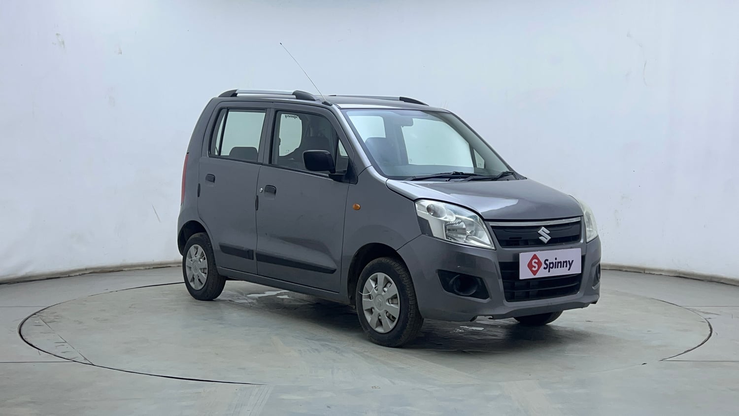 Used 2014 Maruti Suzuki Wagon R LXI Petrol Manual exterior RIGHT FRONT CORNER VIEW