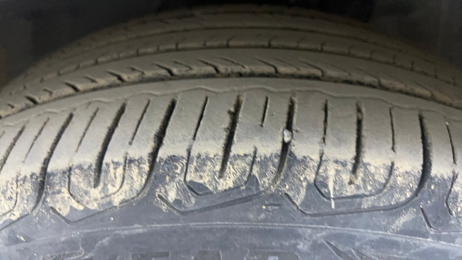 Used 2023 MG Motors Astor Sharp 1.5 CVT Old Generation Petrol Automatic tyres LEFT FRONT TYRE TREAD VIEW