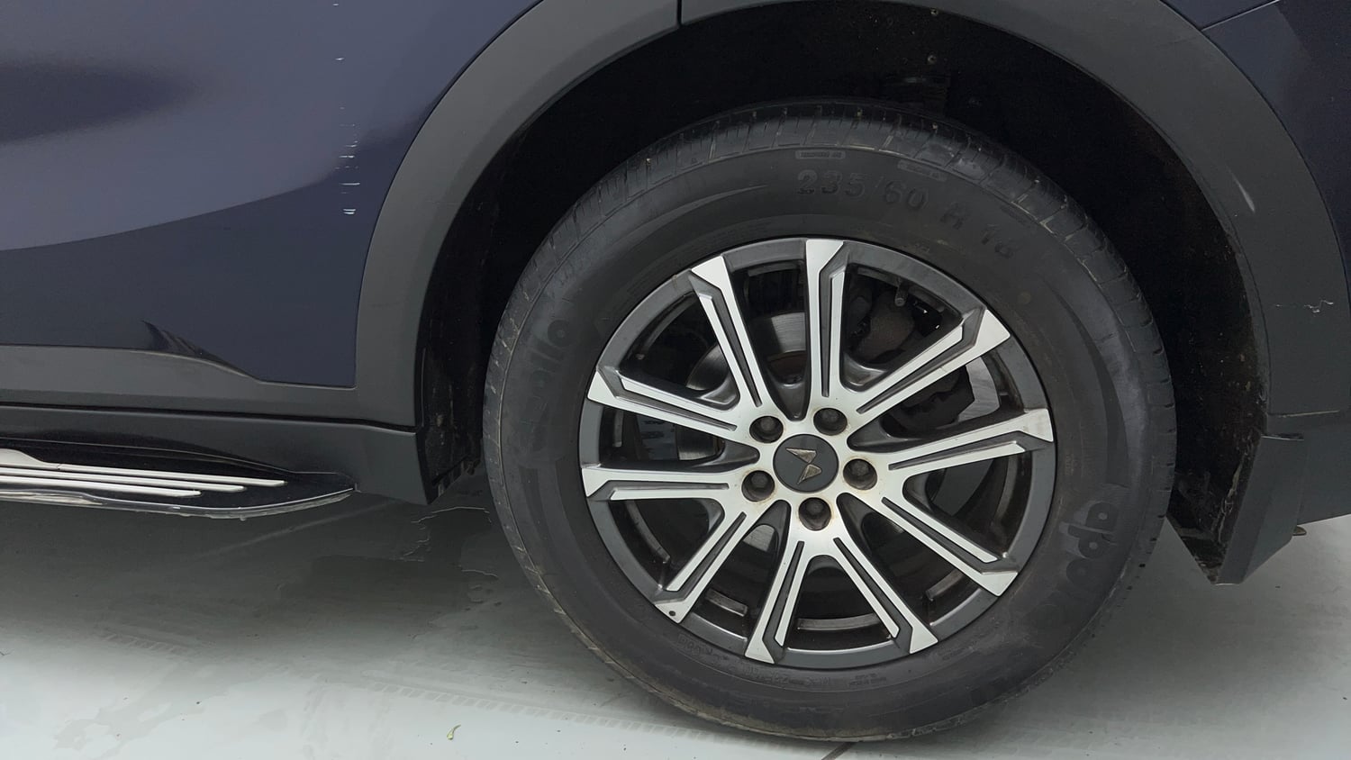 Used 2022 Mahindra XUV700 AX 7 Petrol MT 7 STR Petrol Manual tyres LEFT REAR TYRE RIM VIEW