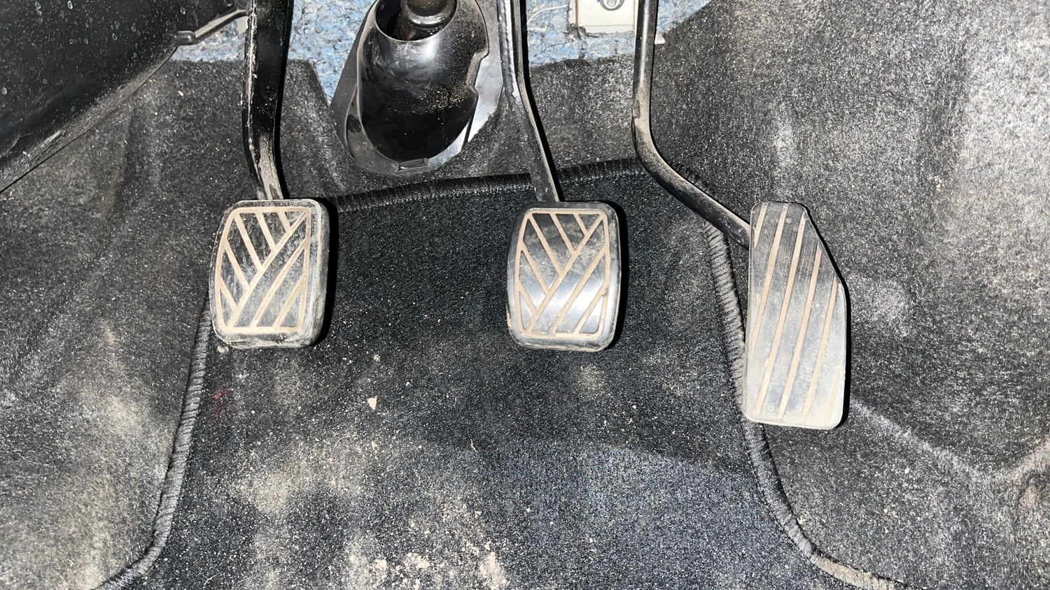 Used 2014 Maruti Suzuki Wagon R VXI Petrol Manual interior PEDALS VIEW
