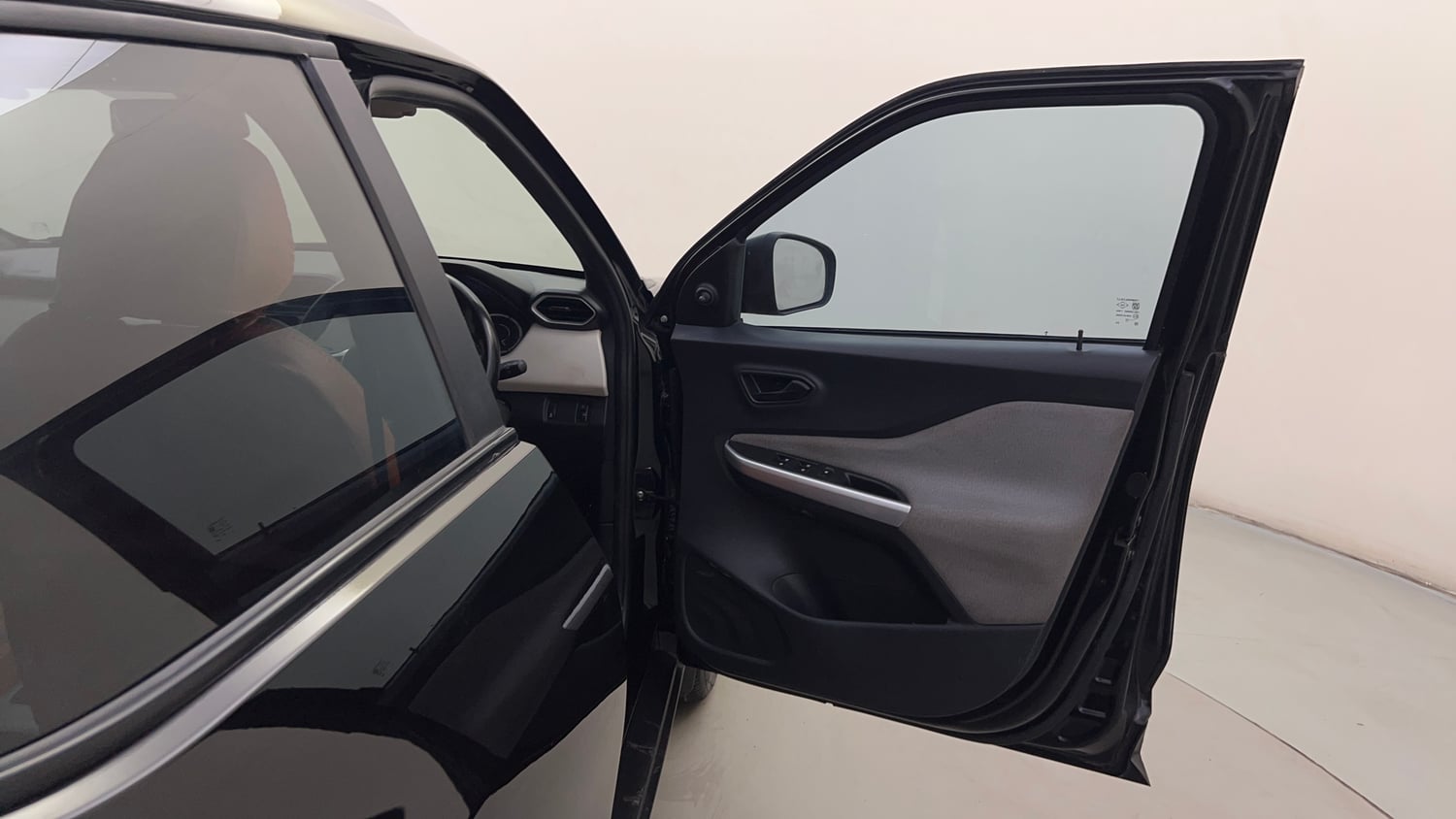 Used 2024 Nissan Magnite XE Petrol Manual interior RIGHT FRONT DOOR OPEN VIEW