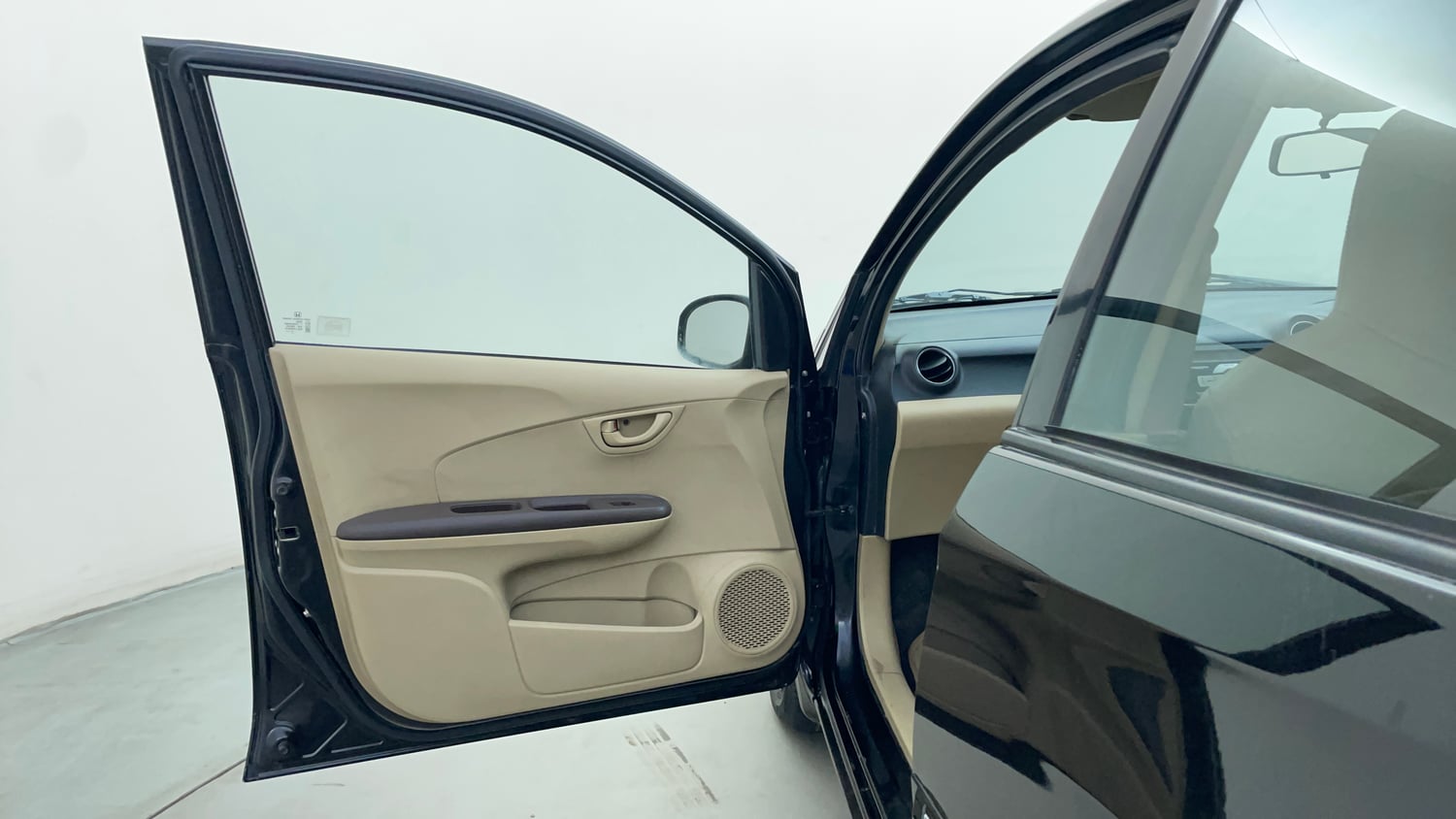 Used 2014 Honda Amaze 1.5 S i-DTEC Diesel Manual interior LEFT FRONT DOOR OPEN VIEW