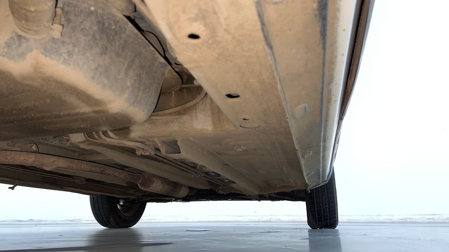 Used 2021 Renault Triber RXZ EASY-R AMT Petrol Automatic extra REAR RIGHT UNDERBODY VIEW