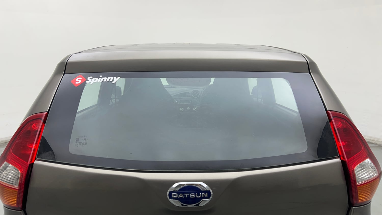 Used 2018 Datsun Redi-GO A Petrol Manual exterior BACK WINDSHIELD VIEW