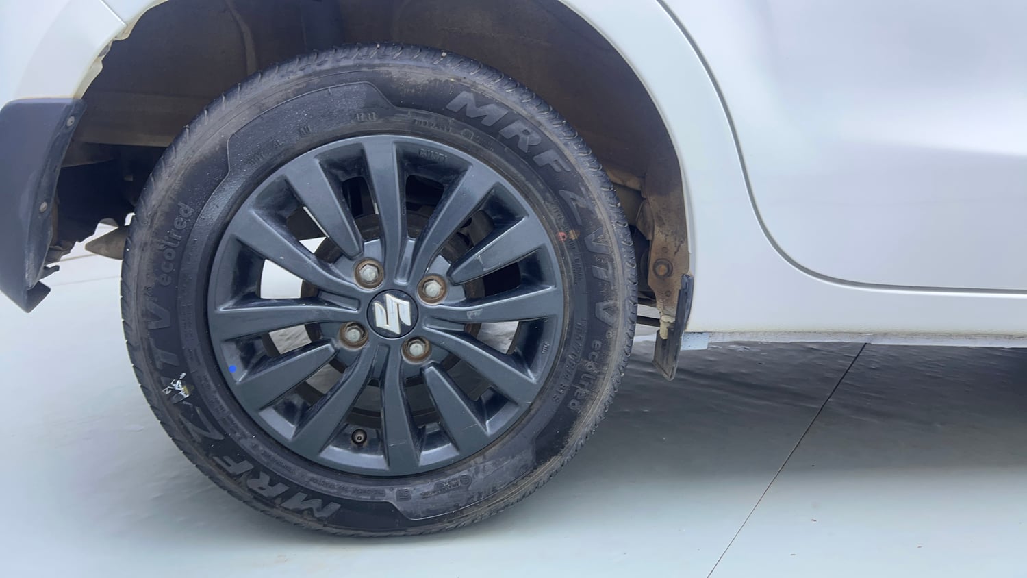 Used 2023 Maruti Suzuki Wagon R ZXI Plus 1.2 Petrol Manual tyres RIGHT REAR TYRE RIM VIEW
