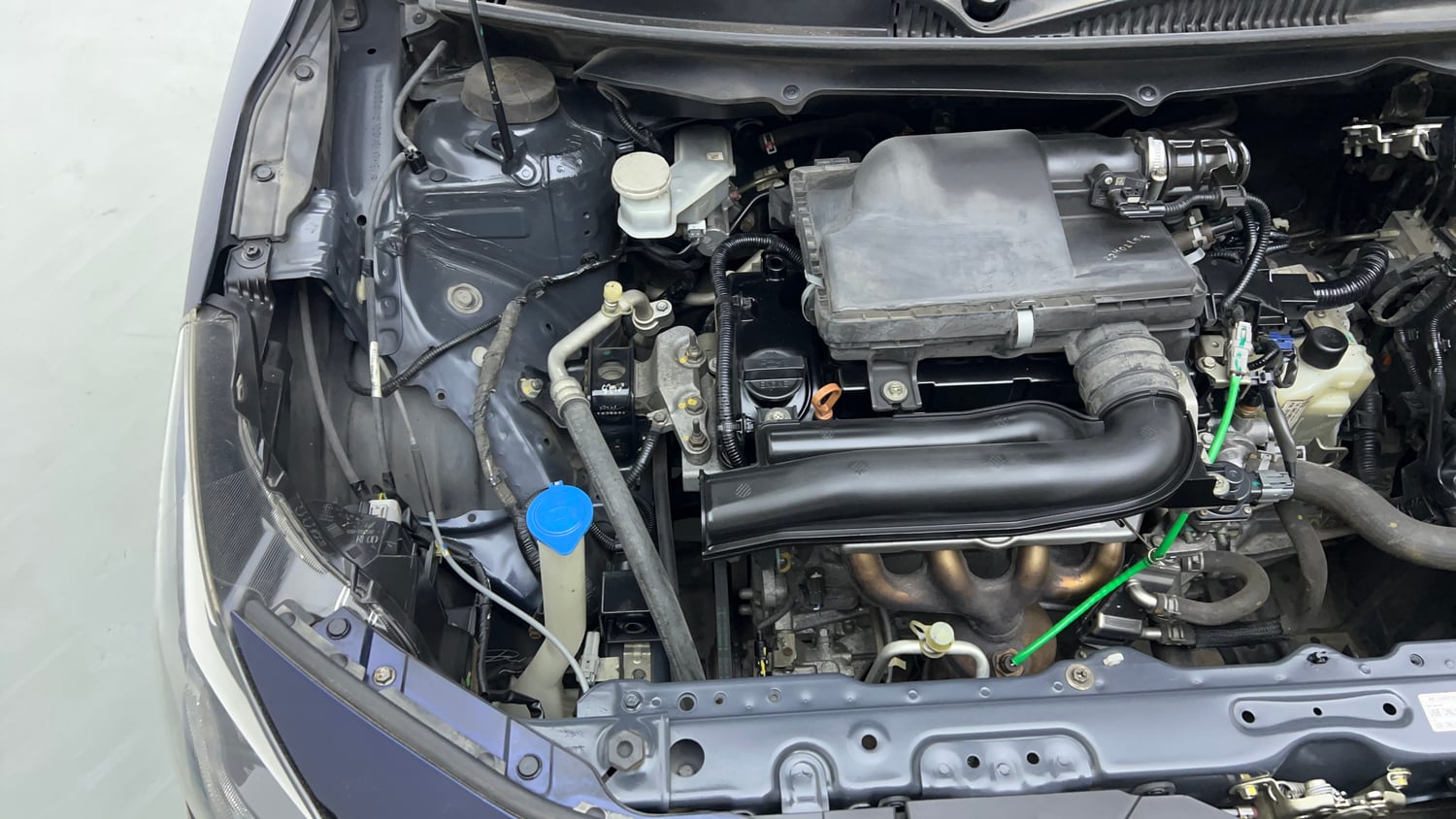 Used 2022 Toyota Glanza V AMT Petrol Automatic engine ENGINE RIGHT SIDE VIEW