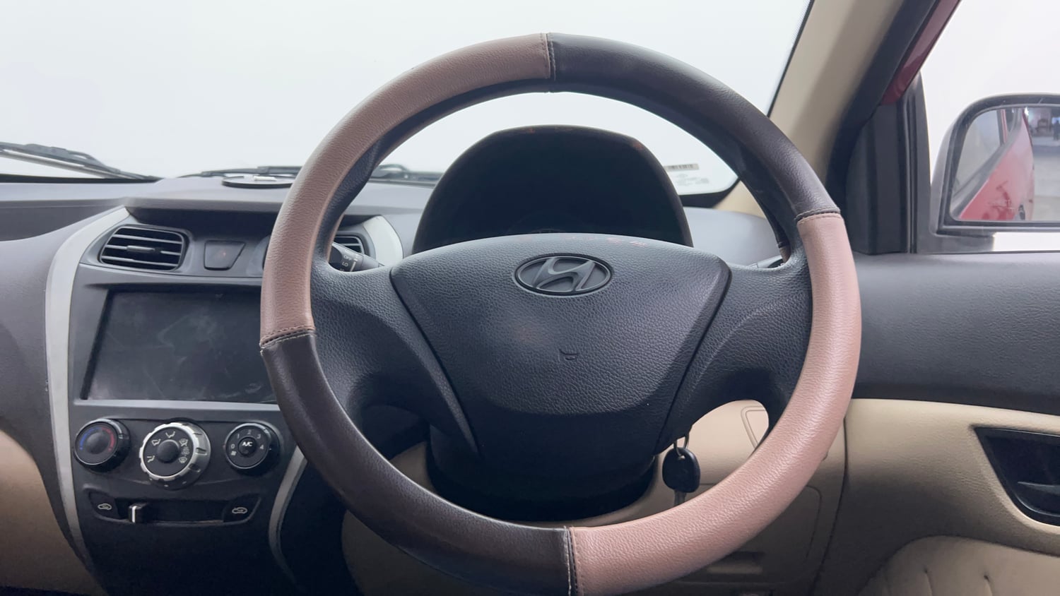 Used 2013 Hyundai Eon D-Lite + Petrol Manual interior STEERING VIEW