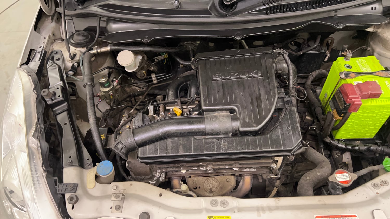 Used 2014 Maruti Suzuki Swift VXi Petrol Manual engine ENGINE RIGHT SIDE VIEW