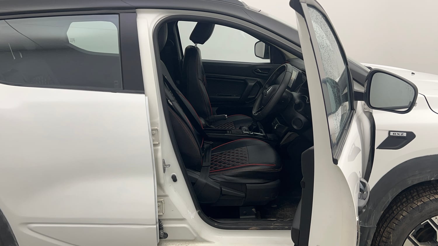 Used 2023 Renault Kiger RXZ AMT Dual Tone Petrol Automatic interior RIGHT SIDE FRONT DOOR CABIN VIEW
