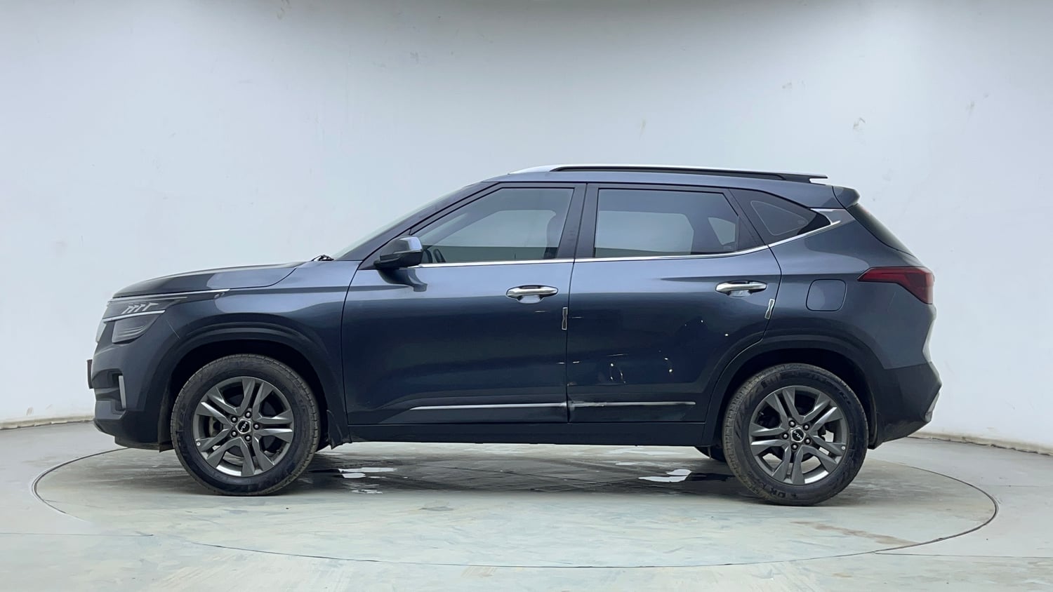 Used 2023 Kia Seltos HTX 1.5 Diesel AT Diesel Automatic exterior LEFT SIDE VIEW