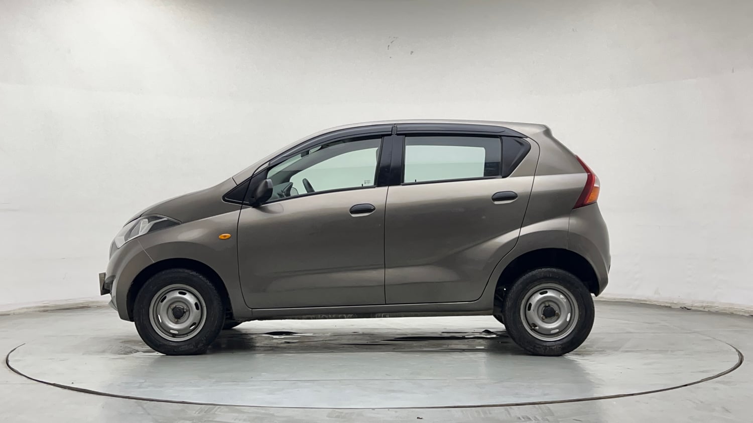 Used 2018 Datsun Redi-GO A Petrol Manual exterior LEFT SIDE VIEW