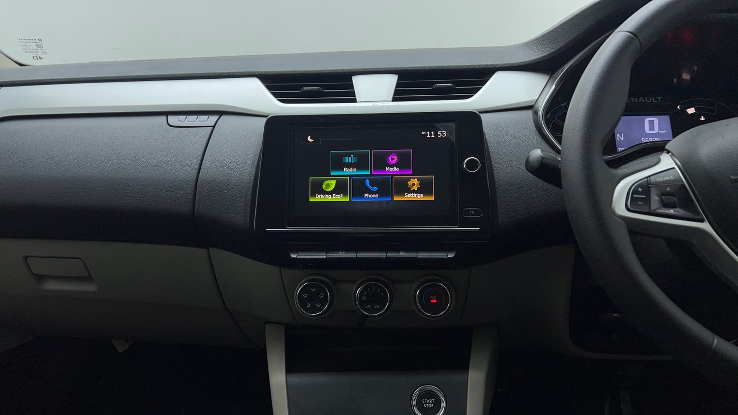 Used 2021 Renault Triber RXZ EASY-R AMT Petrol Automatic interior MUSIC SYSTEM & AC CONTROL VIEW