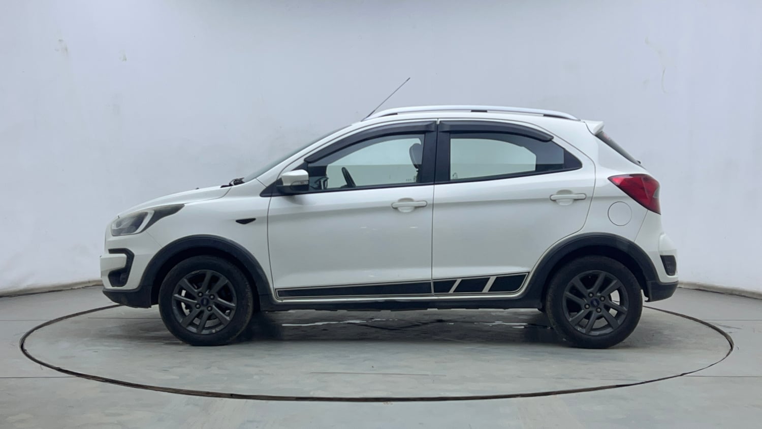 Used 2020 Ford Freestyle Titanium Plus 1.2 Ti-VCT Petrol Manual exterior LEFT SIDE VIEW