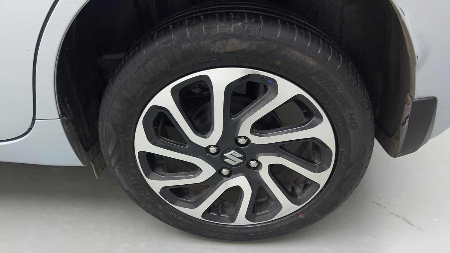 Used 2024 Maruti Suzuki Baleno Alpha MT Petrol Manual tyres LEFT REAR TYRE RIM VIEW