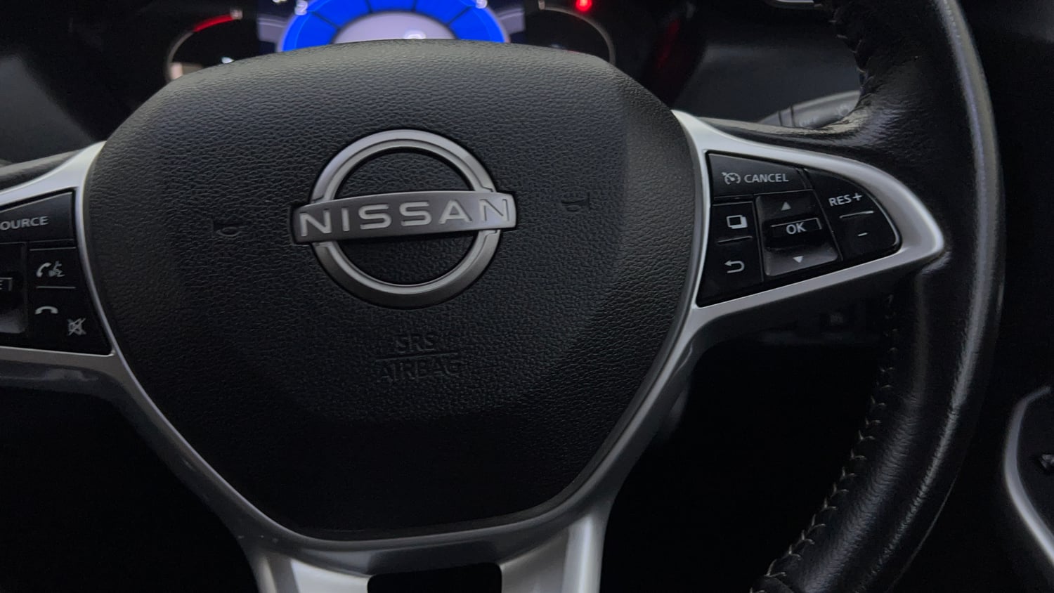 Used 2023 Nissan Magnite XV Premium Turbo CVT Petrol Automatic top_features Cruise control