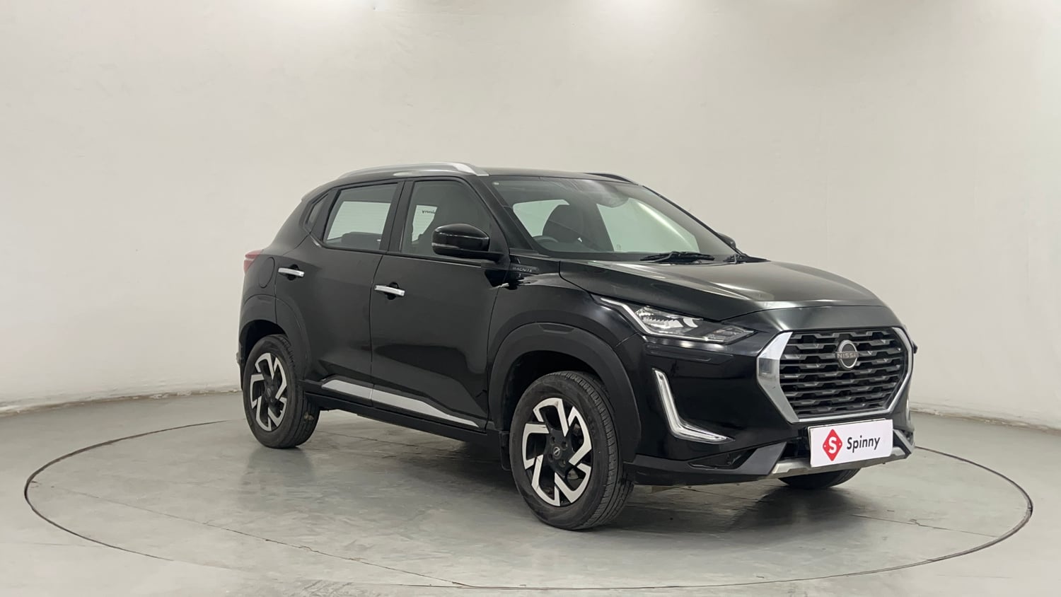 Used 2023 Nissan Magnite XV Petrol Manual exterior RIGHT FRONT CORNER VIEW