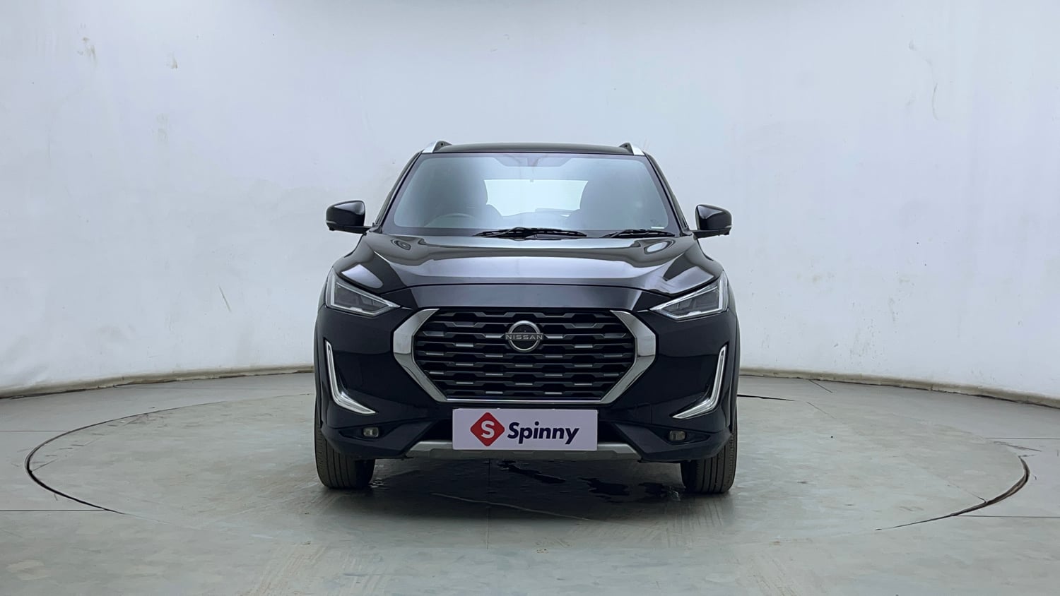 Used 2024 Nissan Magnite XV Premium (O)Turbo CVT Petrol Automatic exterior FRONT VIEW
