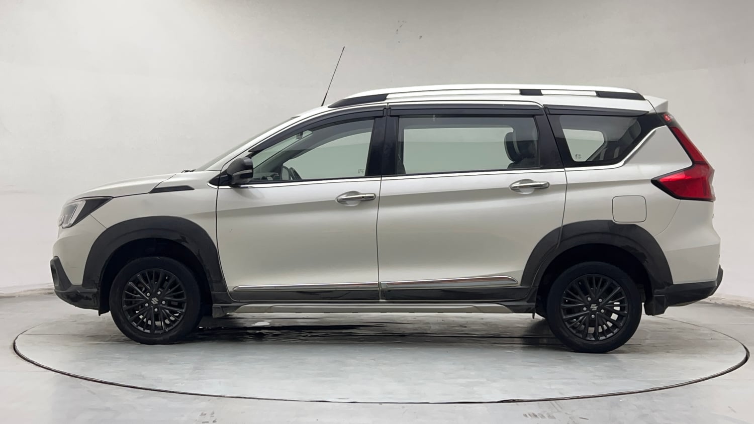 Used 2021 Maruti Suzuki XL6 Zeta MT Petrol Petrol Manual exterior LEFT SIDE VIEW