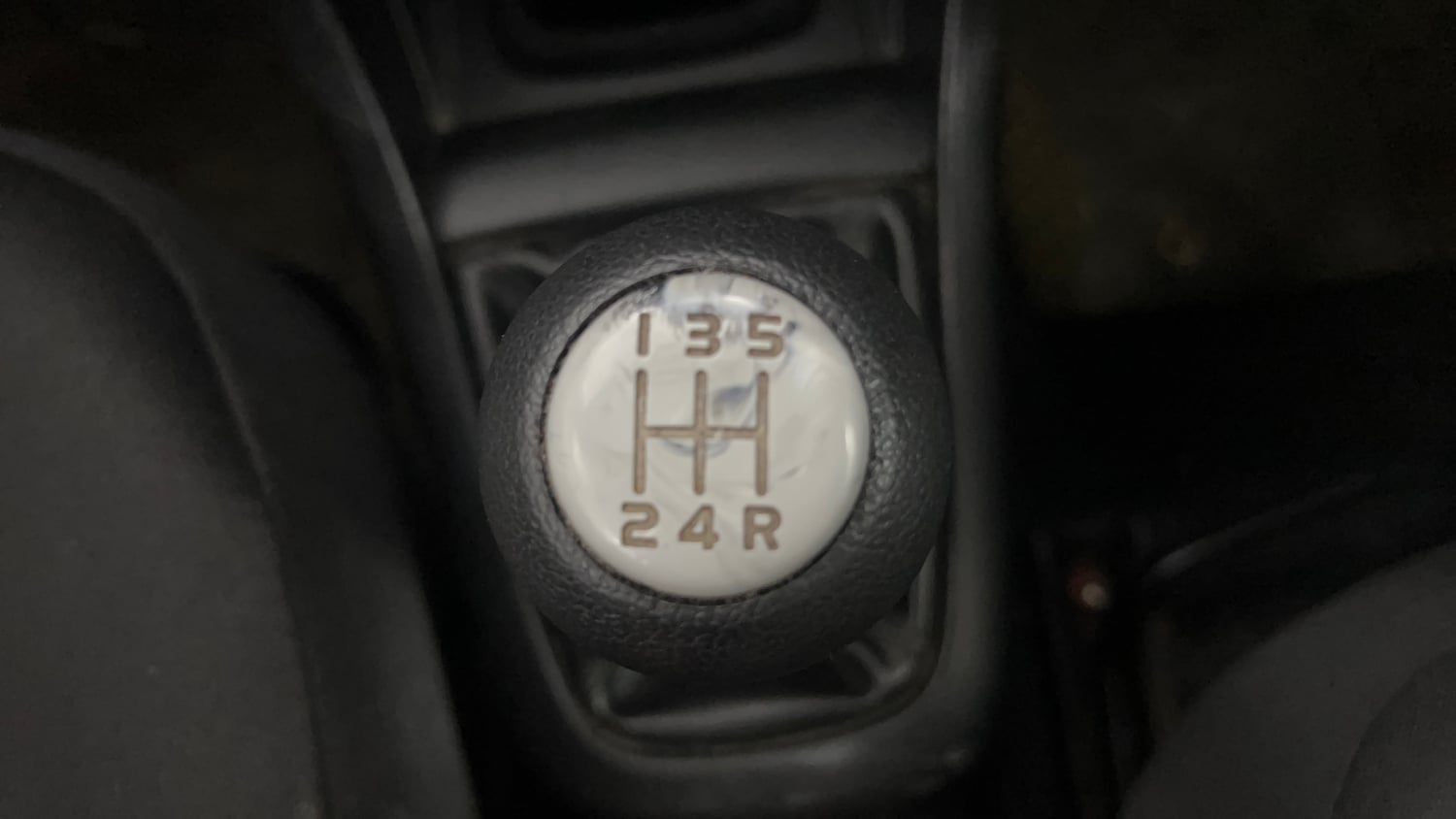 Used 2012 Maruti Suzuki Swift VXi Petrol Manual interior GEAR  KNOB VIEW