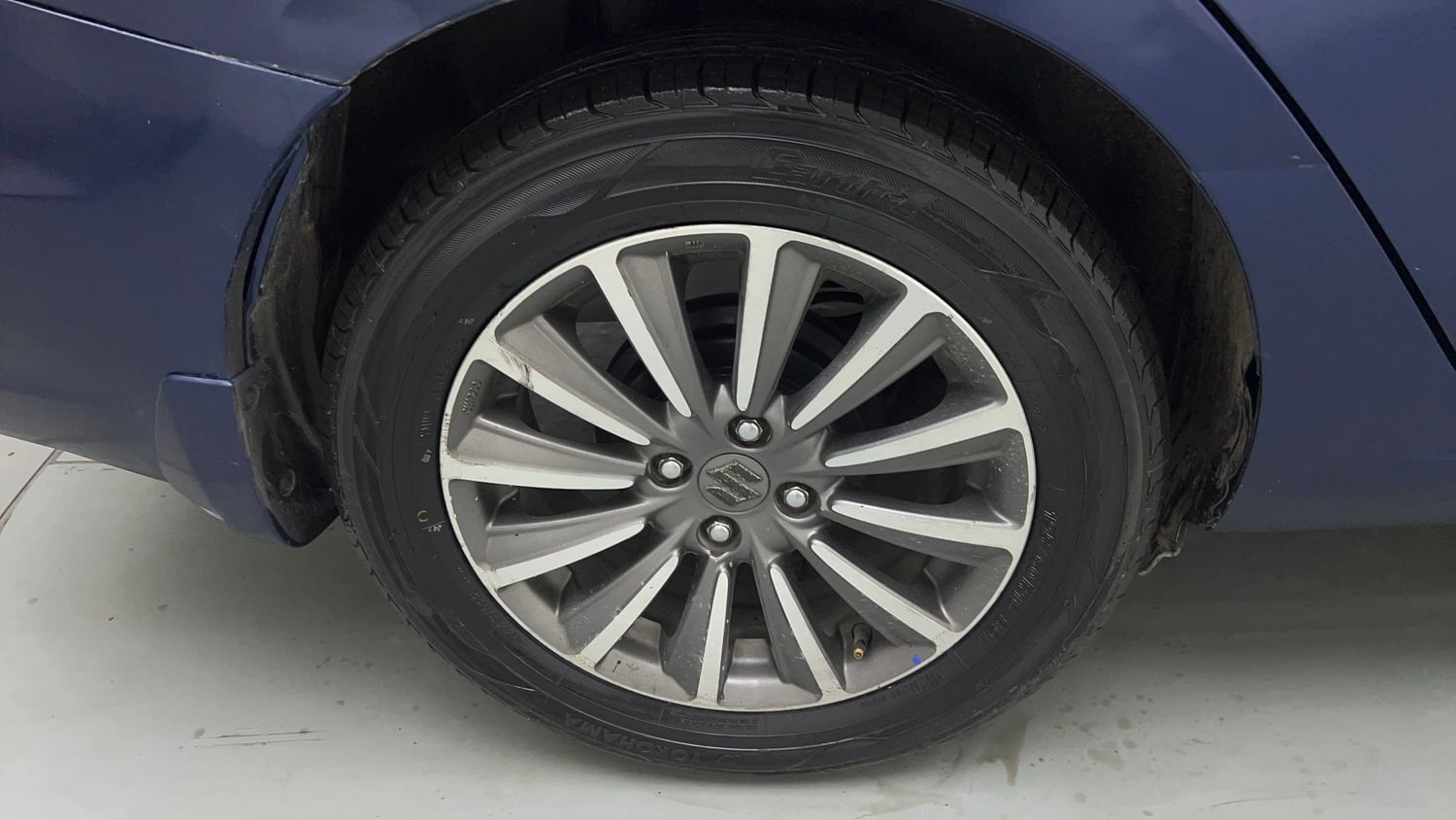 Used 2020 Maruti Suzuki Ciaz Alpha Hybrid 1.5 Petrol Manual tyres RIGHT REAR TYRE RIM VIEW