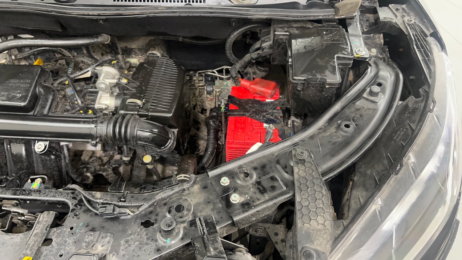 Used 2023 Nissan Magnite XV Petrol Manual engine ENGINE LEFT SIDE VIEW