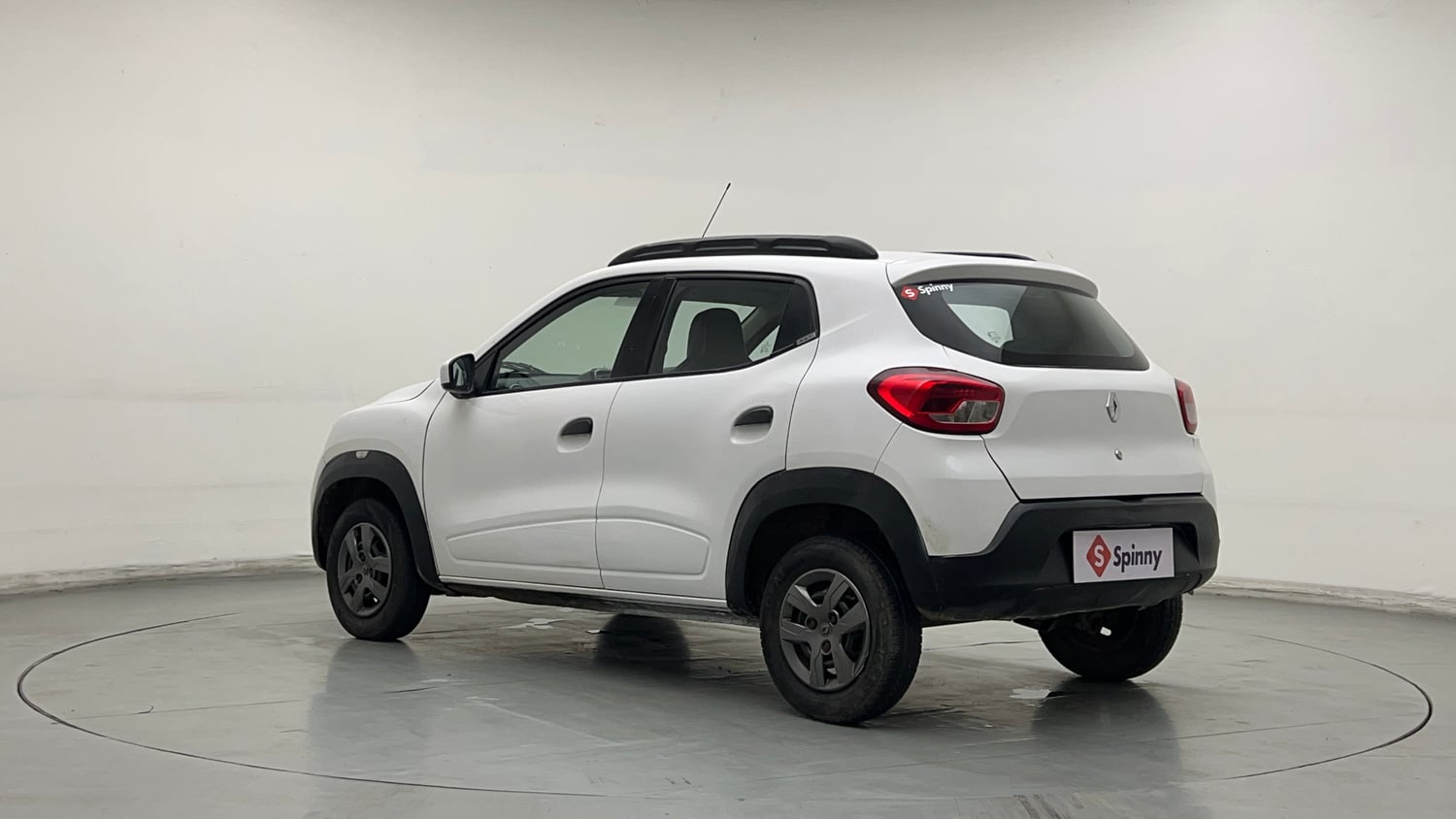 Used 2017 Renault Kwid 1.0 RXT Petrol Manual exterior LEFT REAR CORNER VIEW