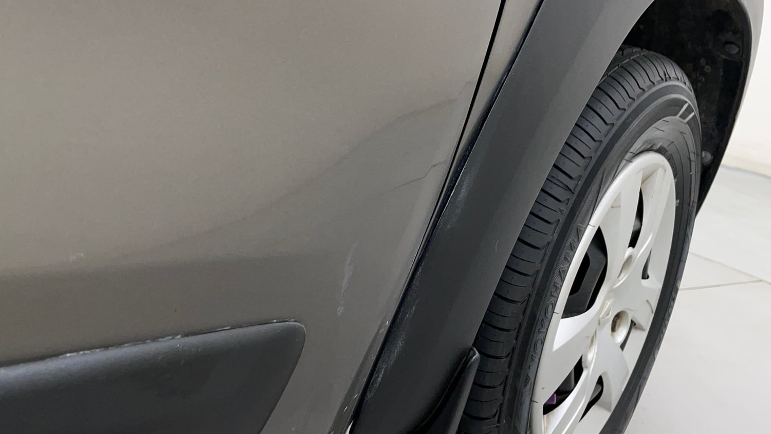 Used 2016 Renault Kwid RXL Petrol Manual dents MINOR SCRATCH