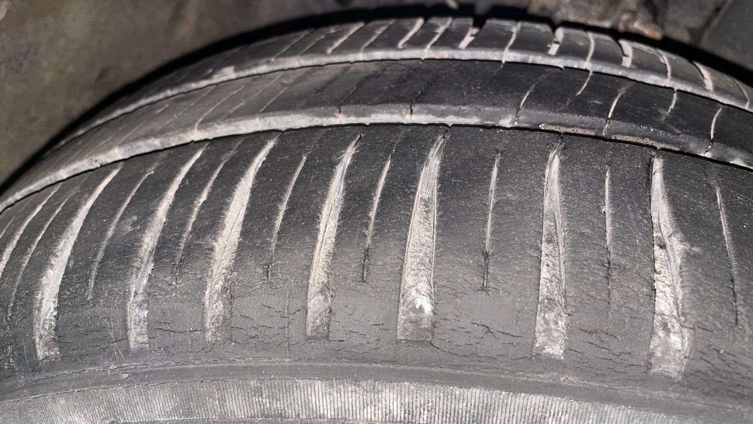 Used 2014 Honda Amaze 1.5 S i-DTEC Diesel Manual tyres RIGHT FRONT TYRE TREAD VIEW