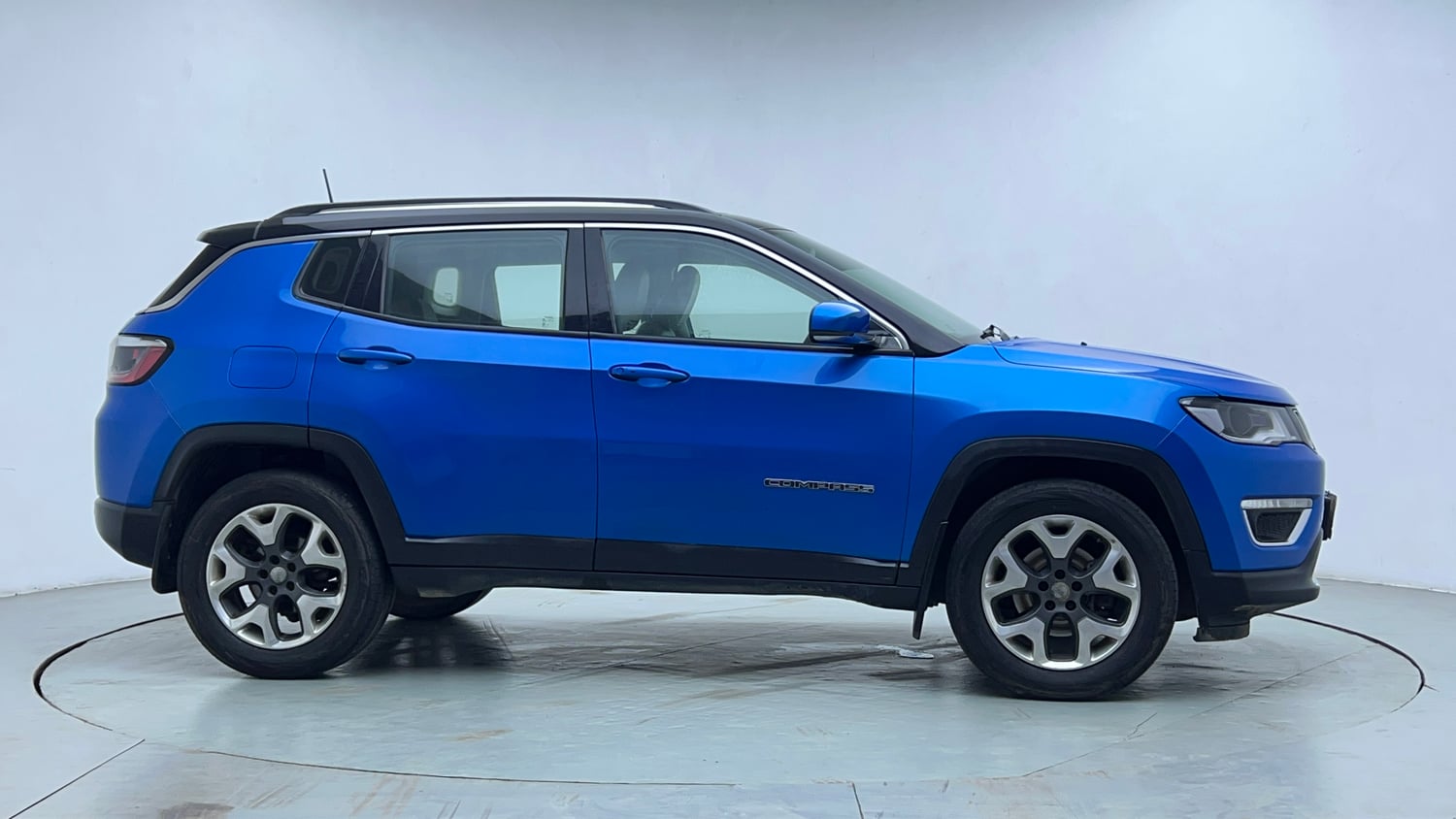 Used 2019 Jeep Compass Limited Plus Diesel 4x4 Diesel Manual exterior RIGHT SIDE VIEW