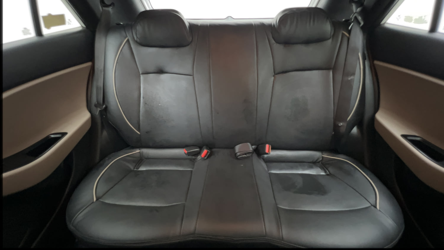 Used 2019 Hyundai Elite i20 Magna Plus 1.2 Petrol Manual interior REAR SEAT CONDITION VIEW