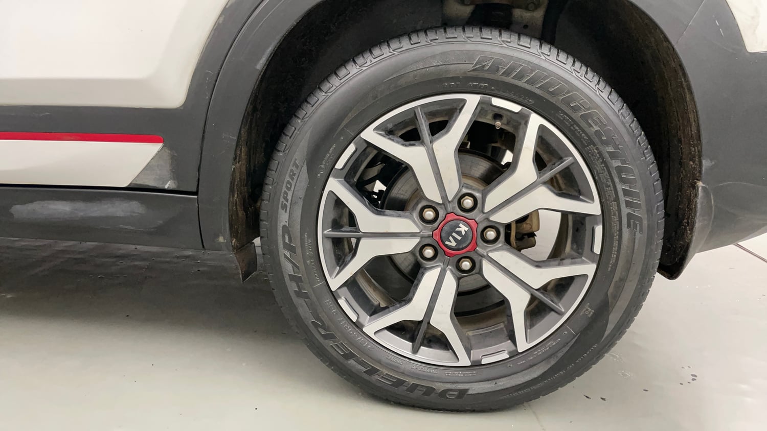Used 2019 Kia Seltos GTX Plus 1.4 Petrol Manual tyres LEFT REAR TYRE RIM VIEW