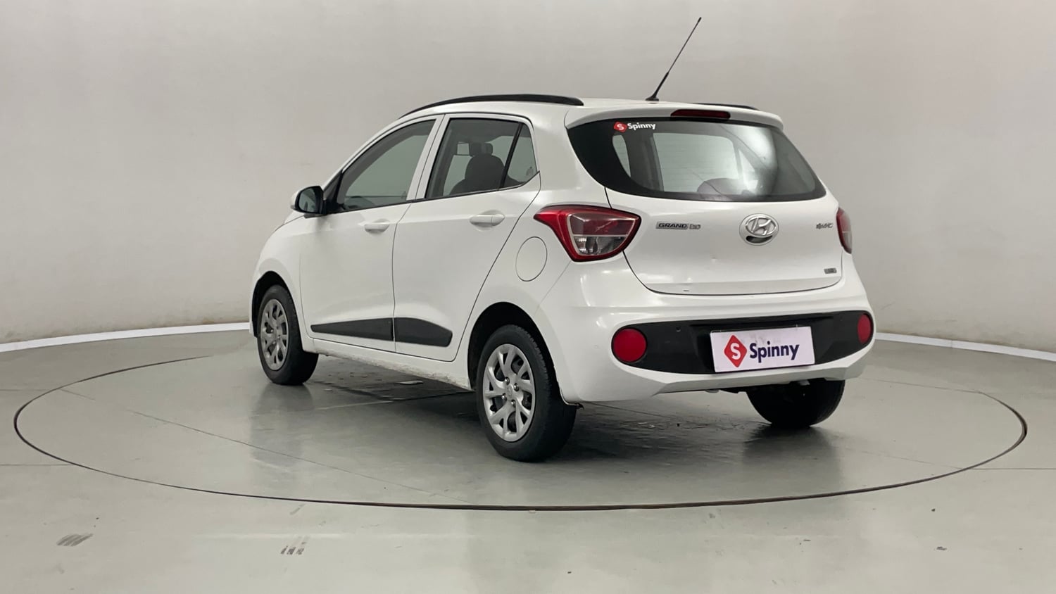 Used 2017 Hyundai Grand i10 Sportz (O) 1.2 Kappa VTVT Petrol Manual exterior LEFT REAR CORNER VIEW