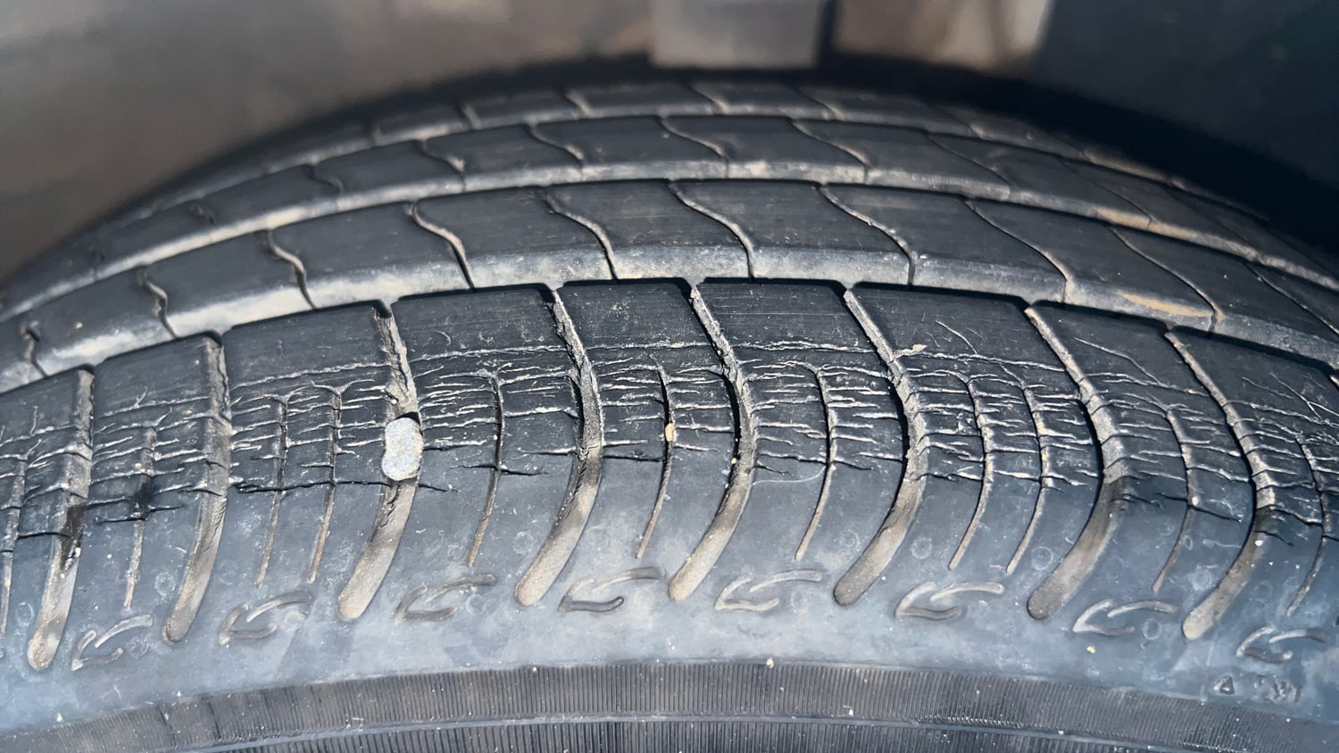Used 2023 Maruti Suzuki Wagon R ZXI Plus 1.2 Petrol Manual tyres RIGHT FRONT TYRE TREAD VIEW