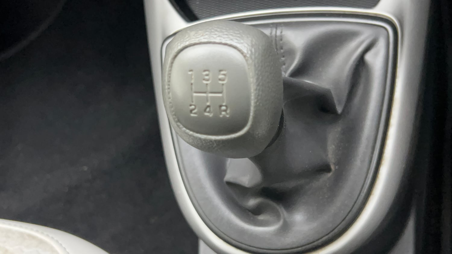Used 2022 Hyundai Grand i10 Nios Magna 1.2 Kappa VTVT Petrol Manual interior GEAR  KNOB VIEW