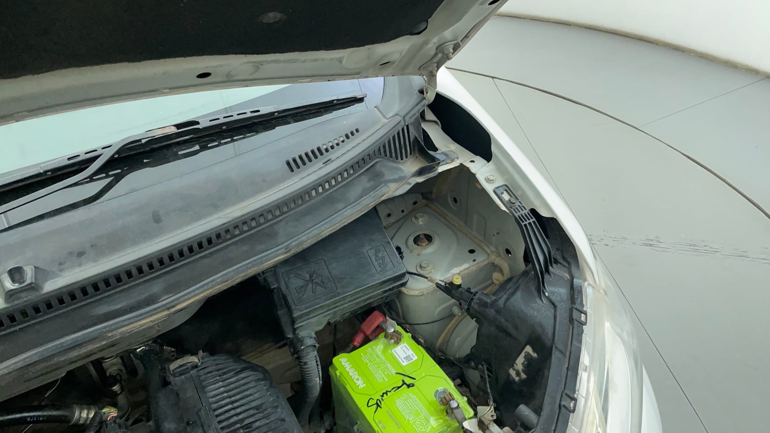 Used 2017 Datsun Redi-GO T (O) Petrol Manual engine ENGINE LEFT SIDE HINGE & APRON VIEW