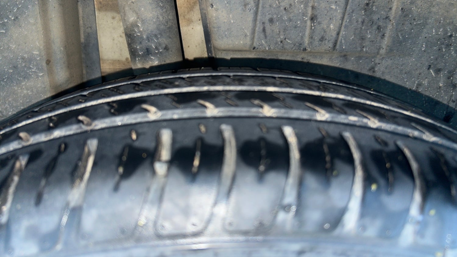 Used 2020 Maruti Suzuki Dzire VXi Petrol Manual tyres RIGHT REAR TYRE TREAD VIEW