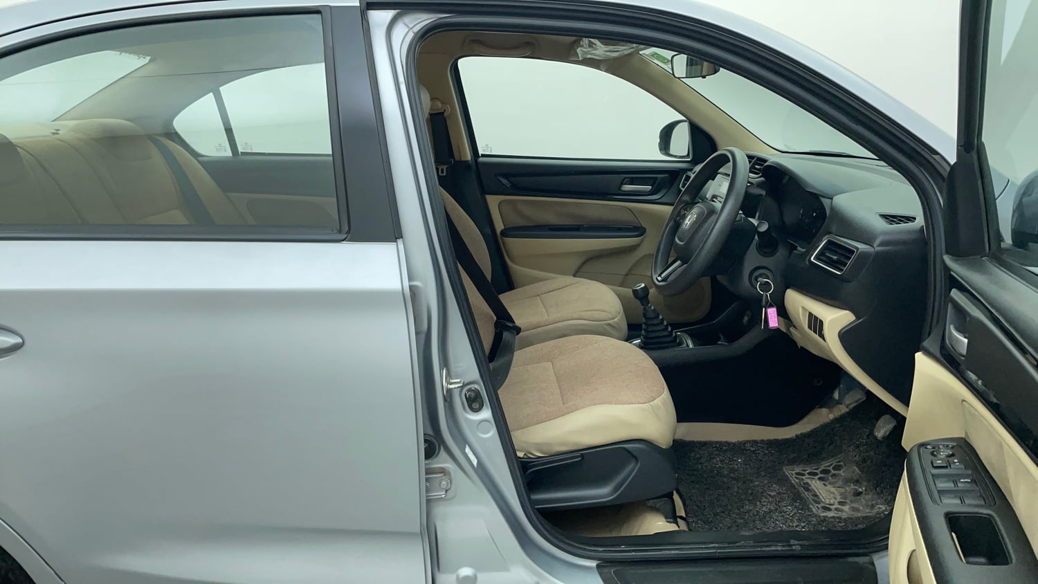 Used 2018 Honda Amaze 1.2 S MT Petrol Petrol Manual interior RIGHT SIDE FRONT DOOR CABIN VIEW