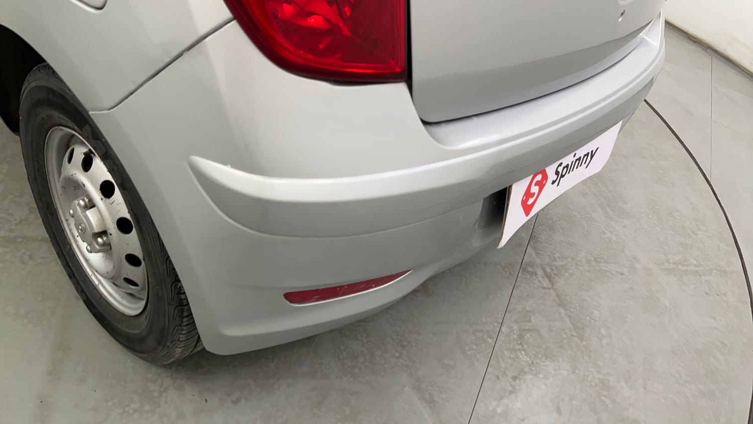 Used 2014 Hyundai i10 Magna 1.1 iRDE2 Petrol Manual dents MINOR SCRATCH