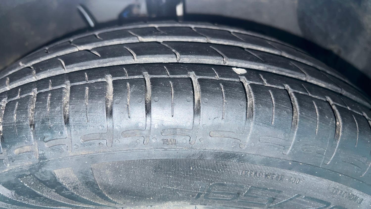 Used 2022 Hyundai Grand i10 Nios Magna 1.2 Kappa VTVT Petrol Manual tyres RIGHT FRONT TYRE TREAD VIEW